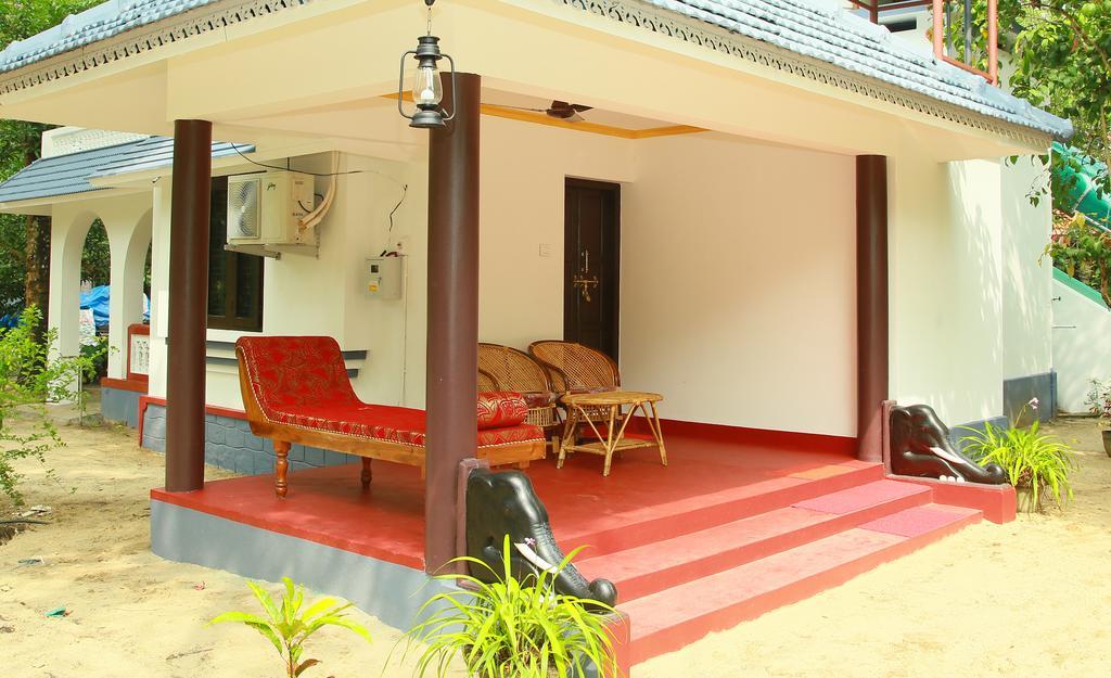 Marari Neena Beach Homestay 마라리쿨람 외부 사진